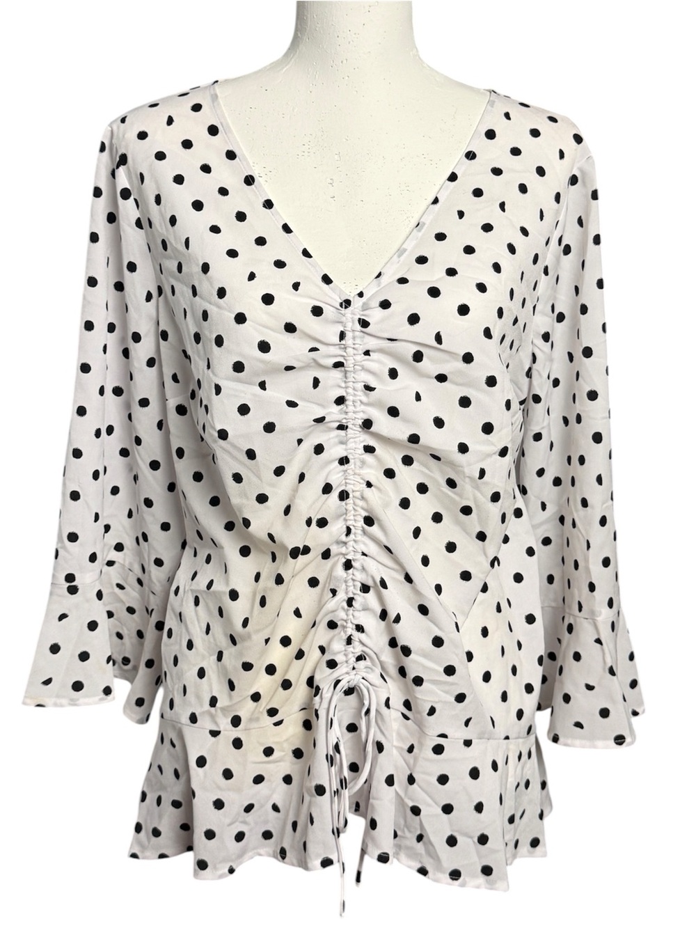 Lane Bryant white top w/black polka dot print & high/low hem Women’s size 18 | e